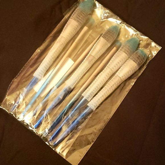 BOGO@50% 7 Piece Ombre Diamond Tip Handle Makeup Brush Set - Picture 3 of 6